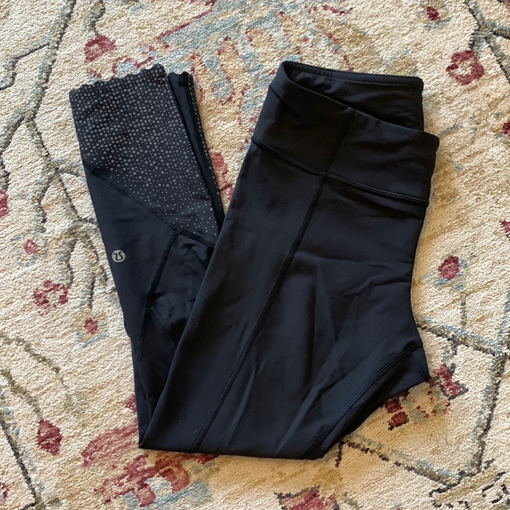 Lululemon tight stuff leggings size 8